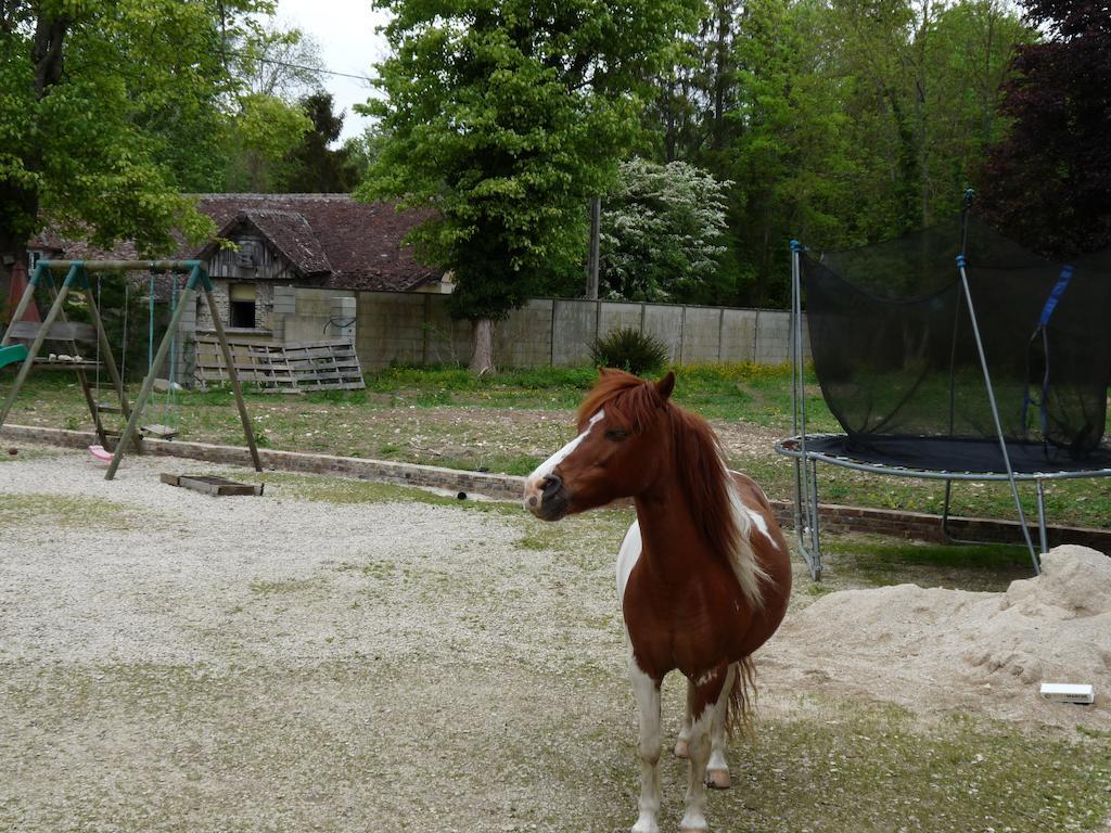 Bed and Breakfast Le Betrot Estissac Esterno foto