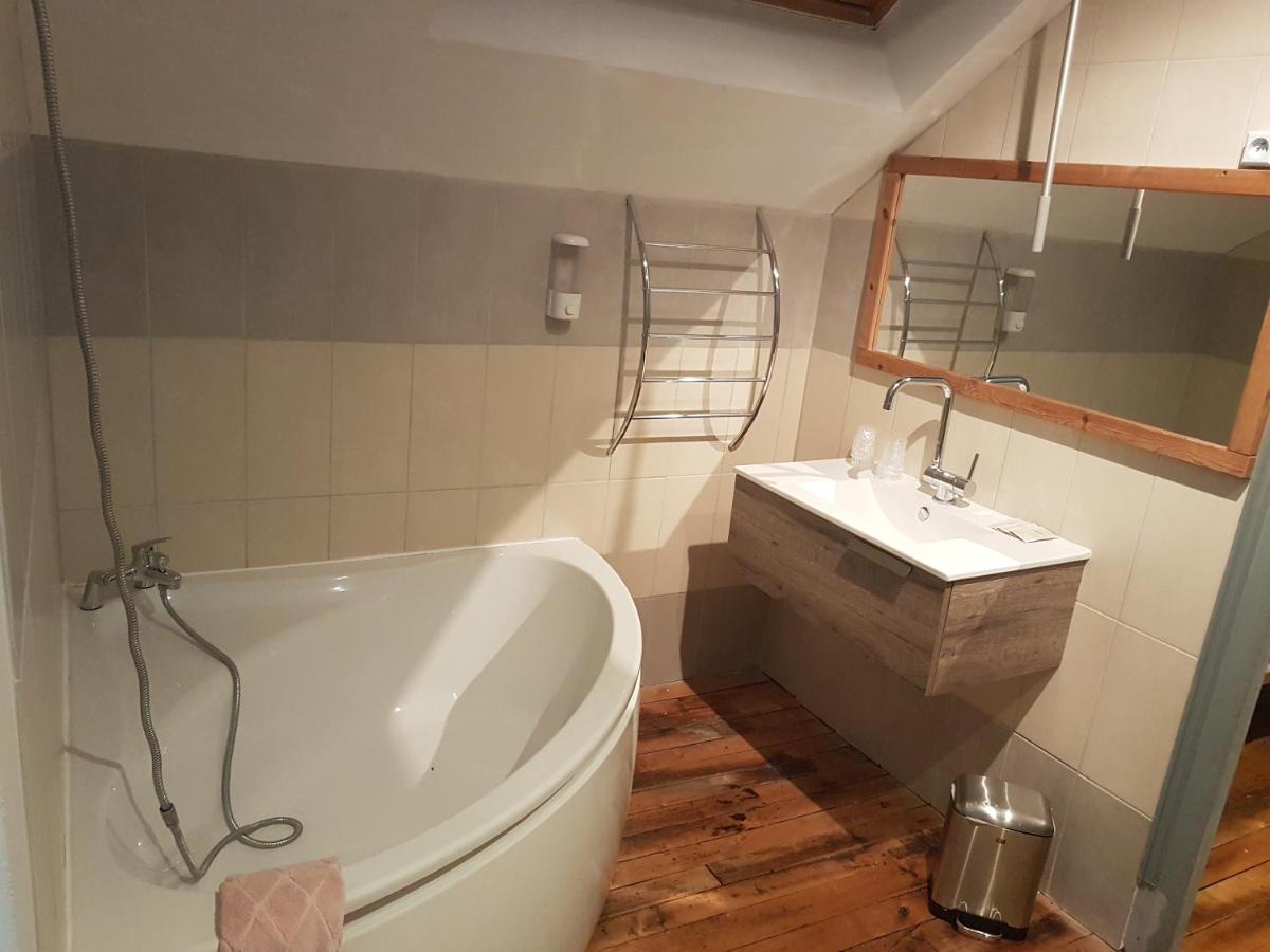 Bed and Breakfast Le Betrot Estissac Esterno foto