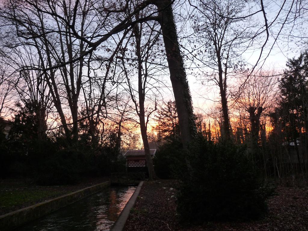 Bed and Breakfast Le Betrot Estissac Esterno foto