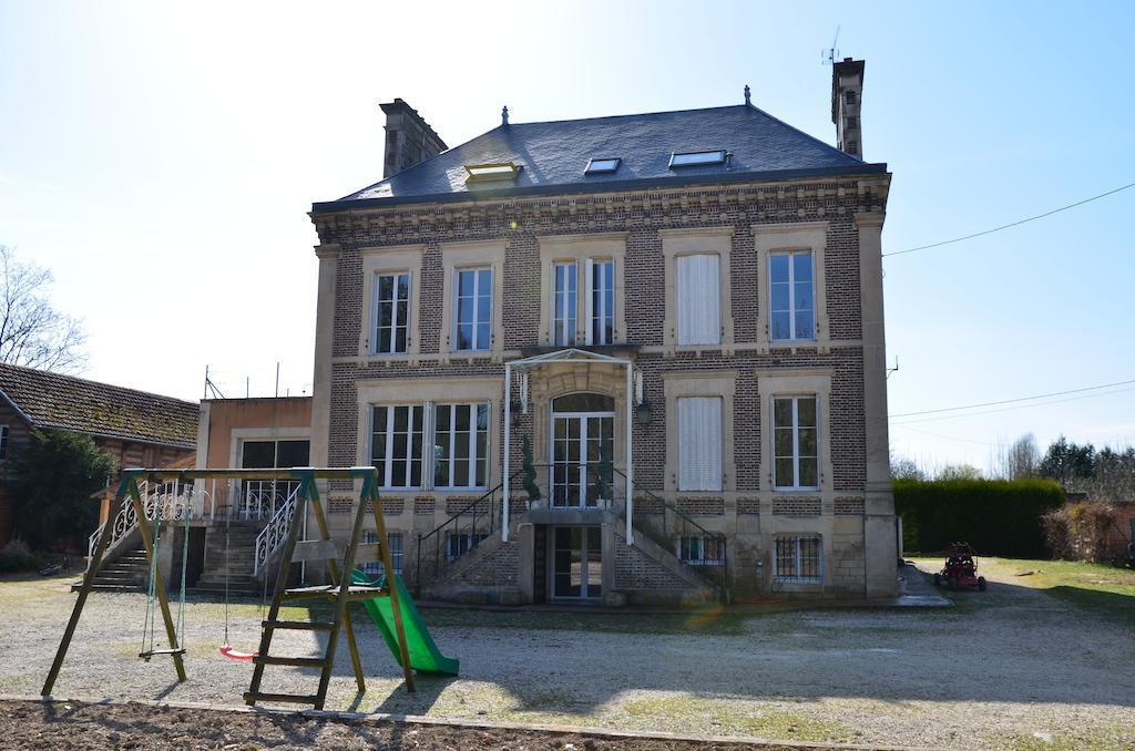 Bed and Breakfast Le Betrot Estissac Esterno foto