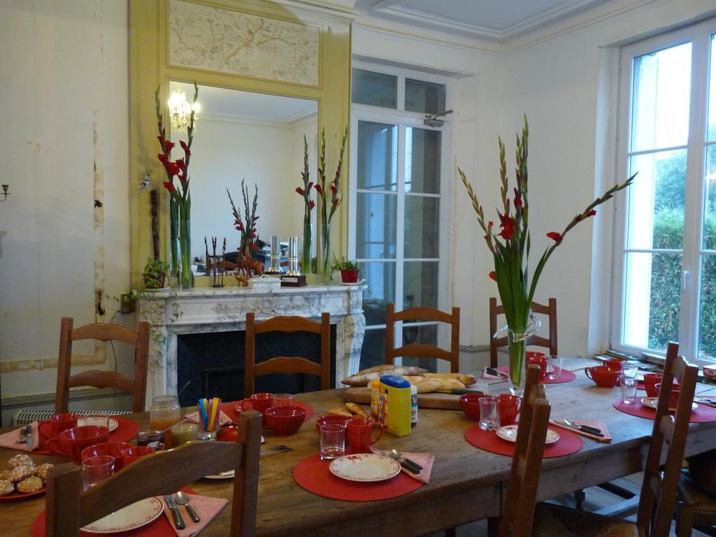 Bed and Breakfast Le Betrot Estissac Esterno foto