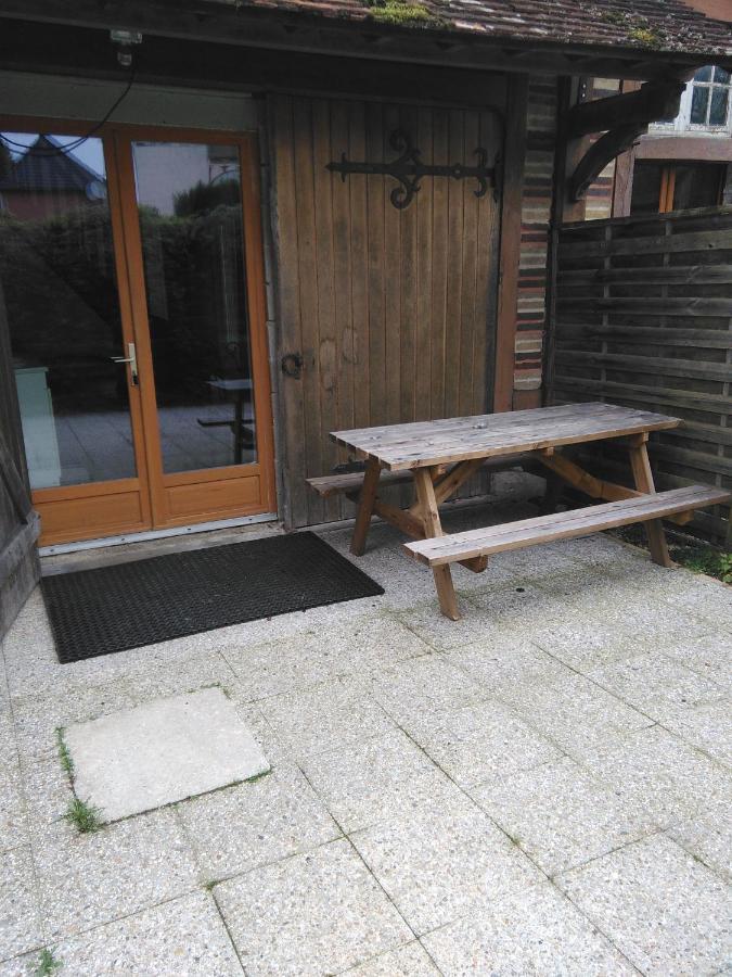 Bed and Breakfast Le Betrot Estissac Esterno foto